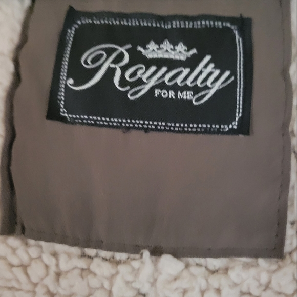 Coat - Picture 3 of 3